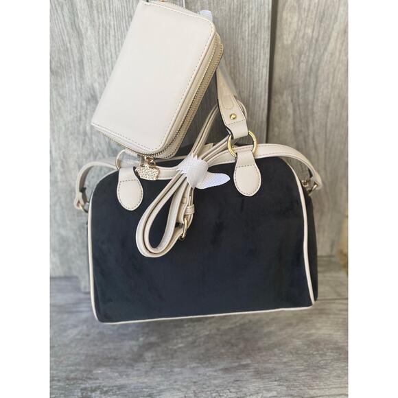 Juicy Couture kingdom Purse & Wallet Set Embroidered Black Velour - Picture 2 of 9